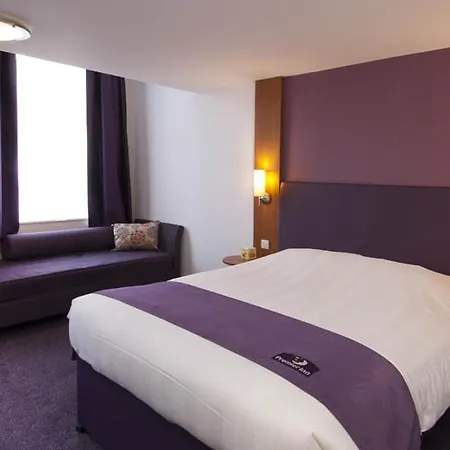 Premier Hotell 3*