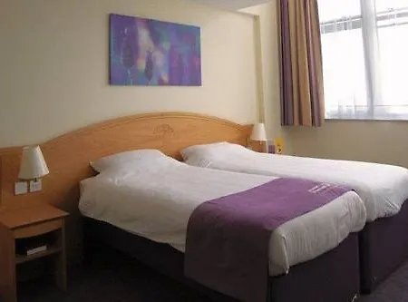 Premier Hotel 3*